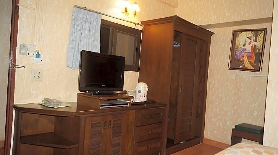 Hotel Queen Victoria Inn. 2*