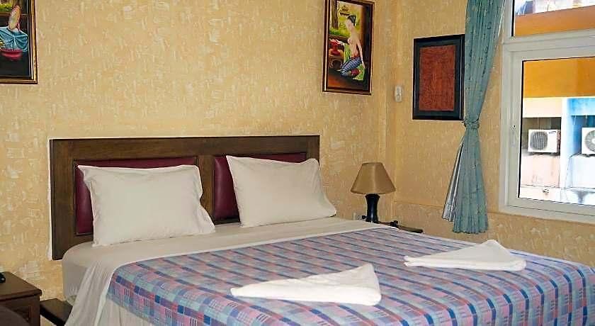 Queen Victoria Inn. Hotel