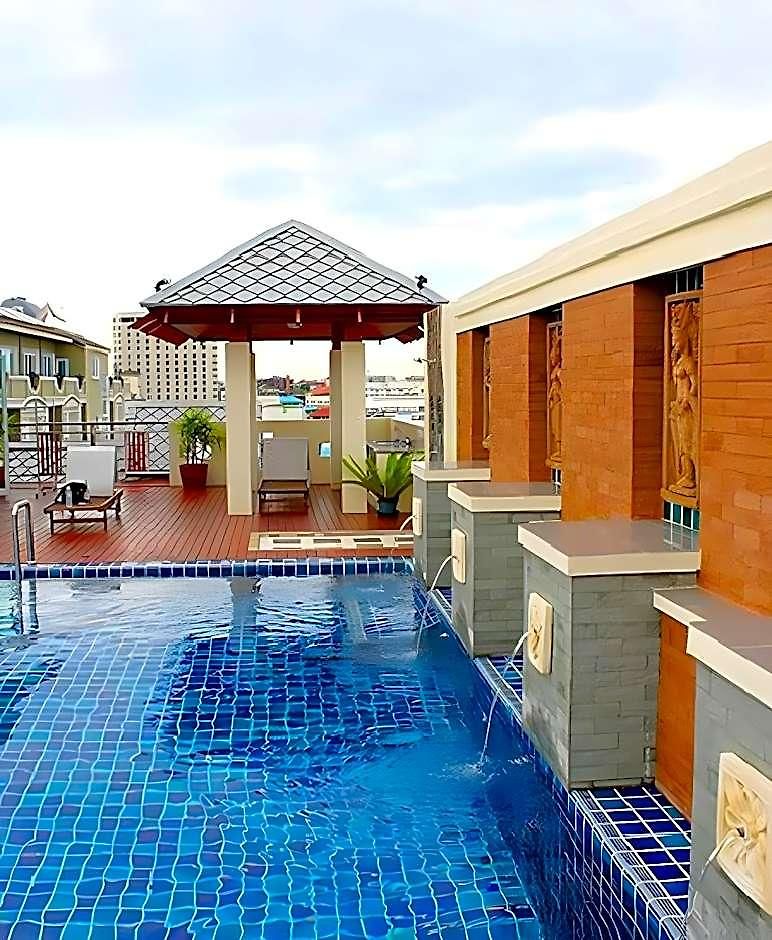 D 1 2* Pattaya