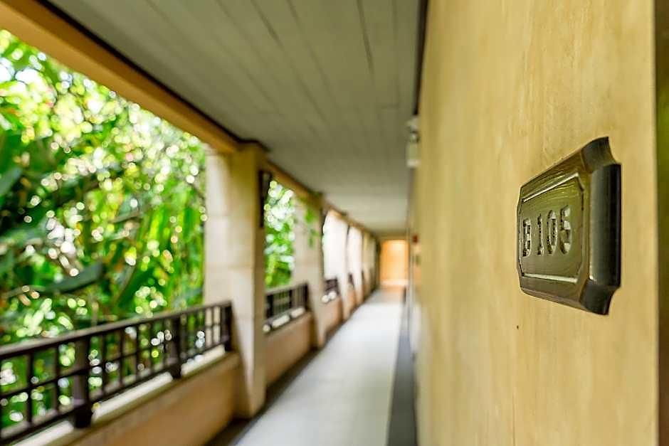 โรงแรม Plumeria 3*