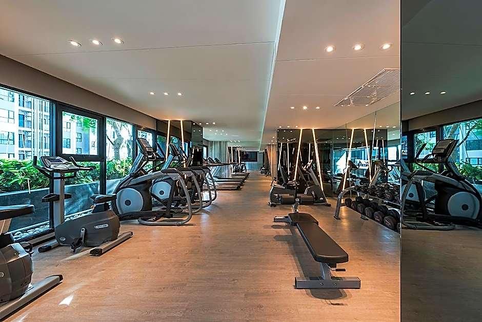 โรงแรม The Base By Fiona Pattaya