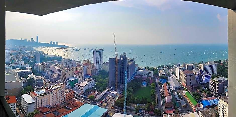 The Base By Fiona โรงแรม Pattaya