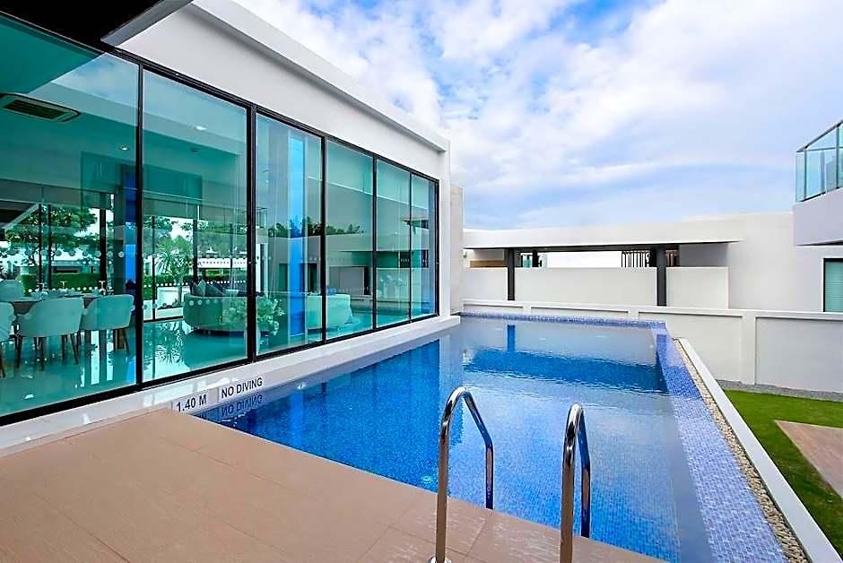 Hotel White Residences