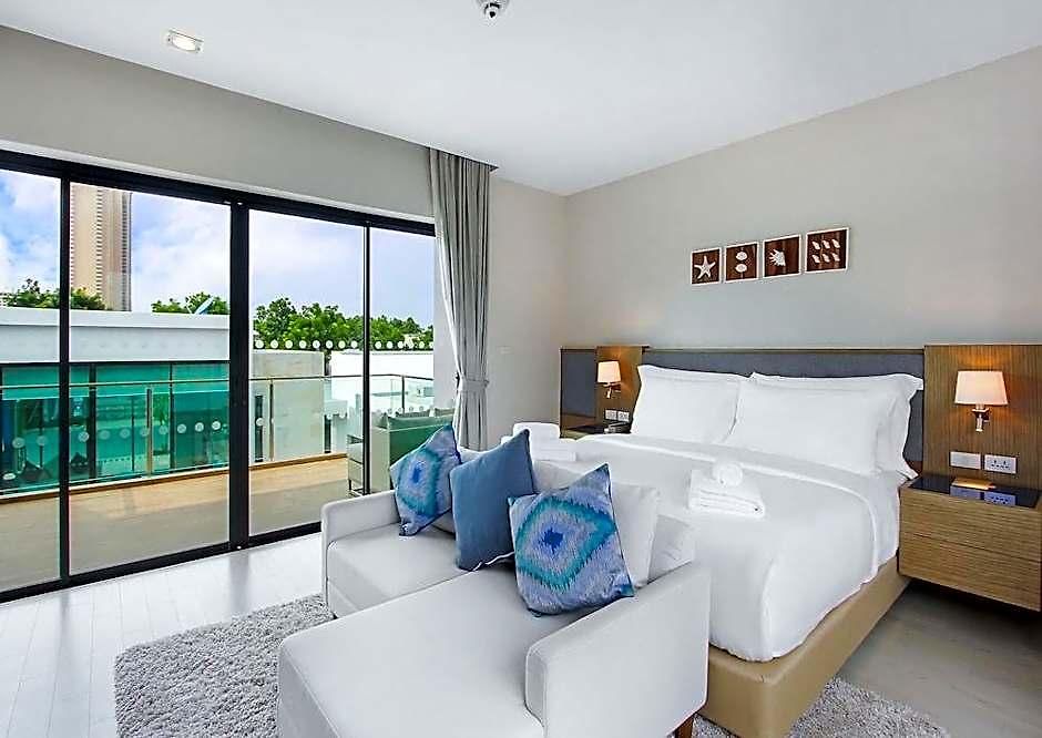 White Residences Pattaya