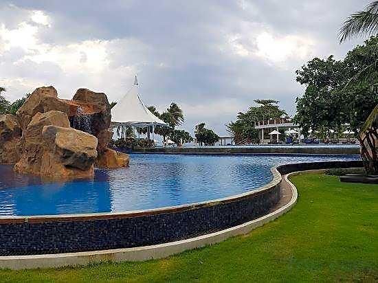 White Residences Hotel