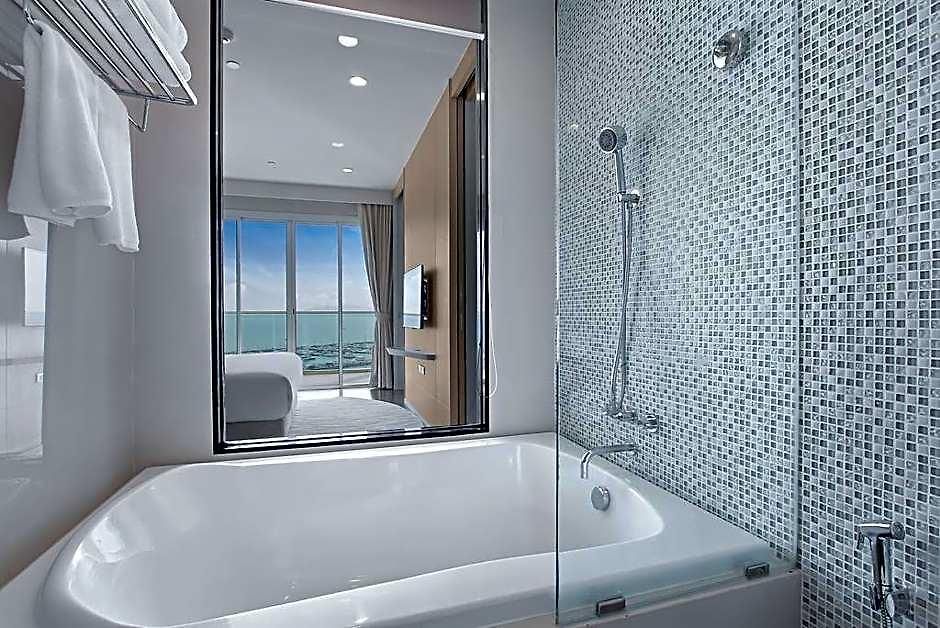 Hotel White Residences 3*