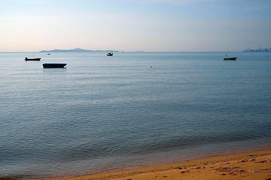 Baan Cha-lier Sook Bangsaray Hotel