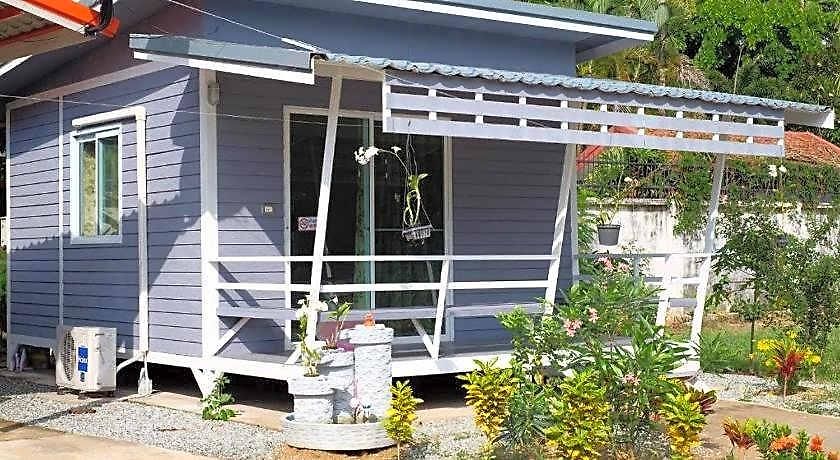 Baan Cha-lier Sook Bangsaray Hotel