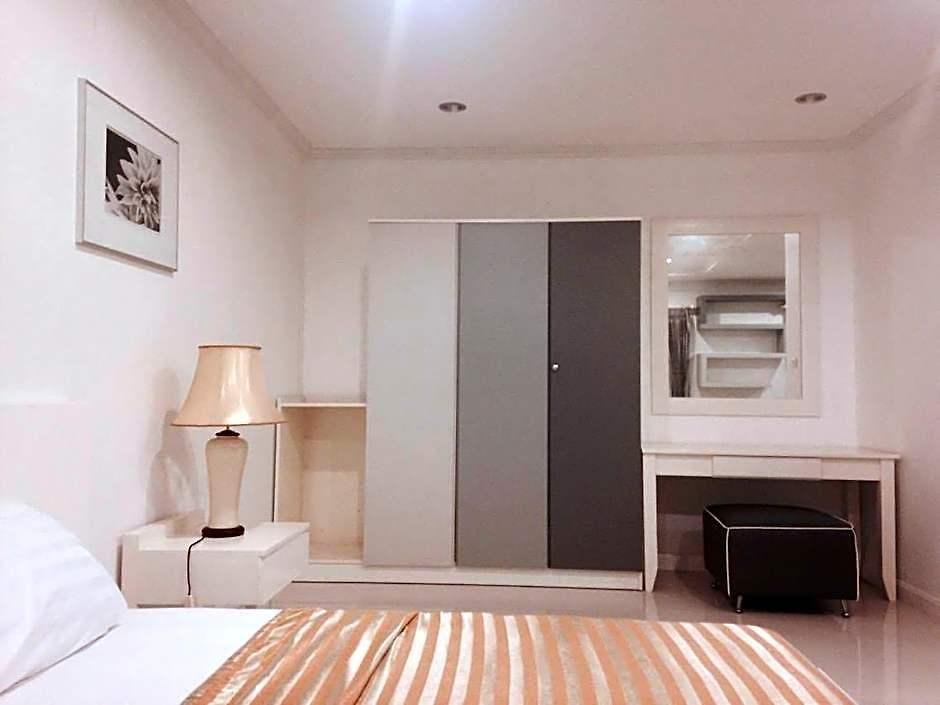 โรงแรม Sansuk Gay Sauna And Pattaya