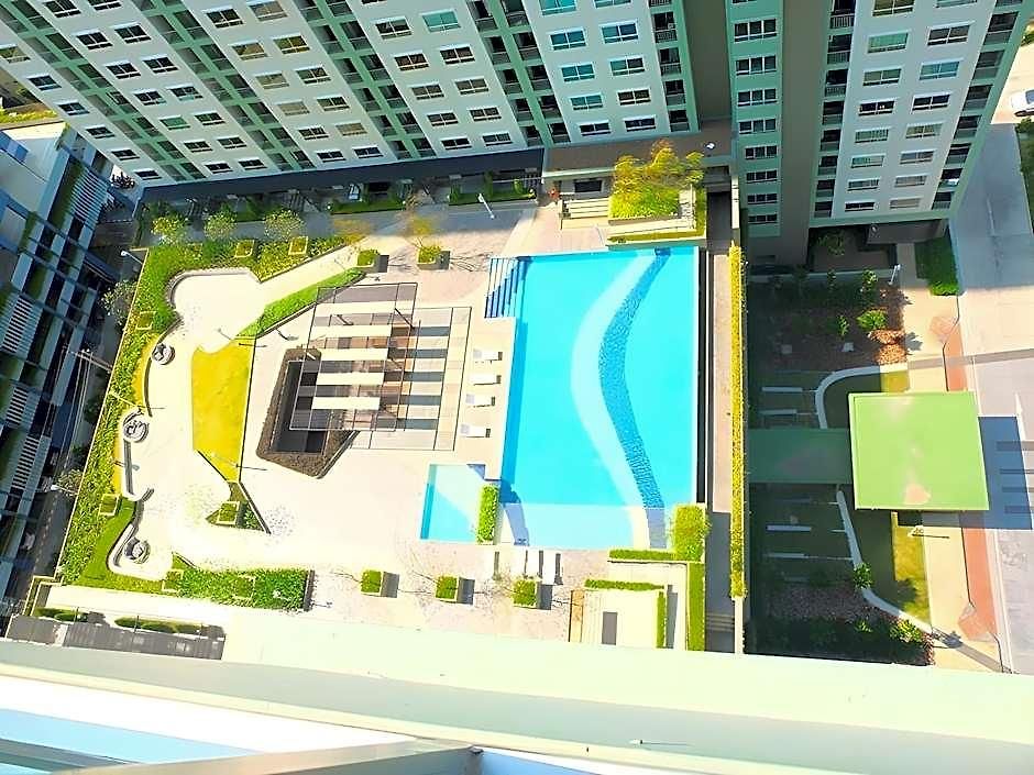 Lumpini Jomtien Seaview E22inn Hotel