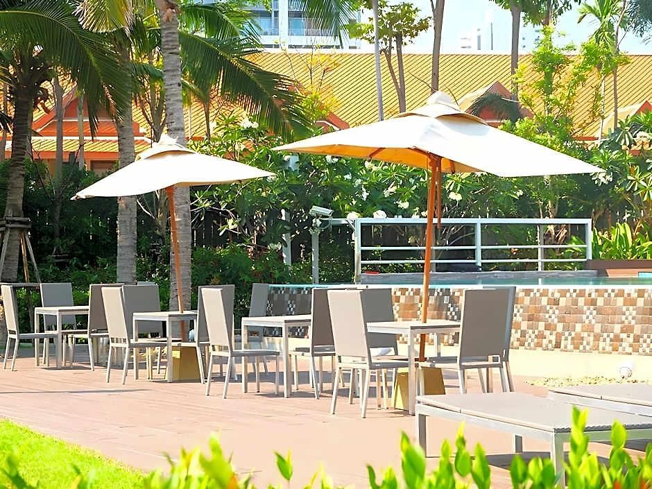 Lumpini Jomtien Seaview E22inn Hotel Pattaya