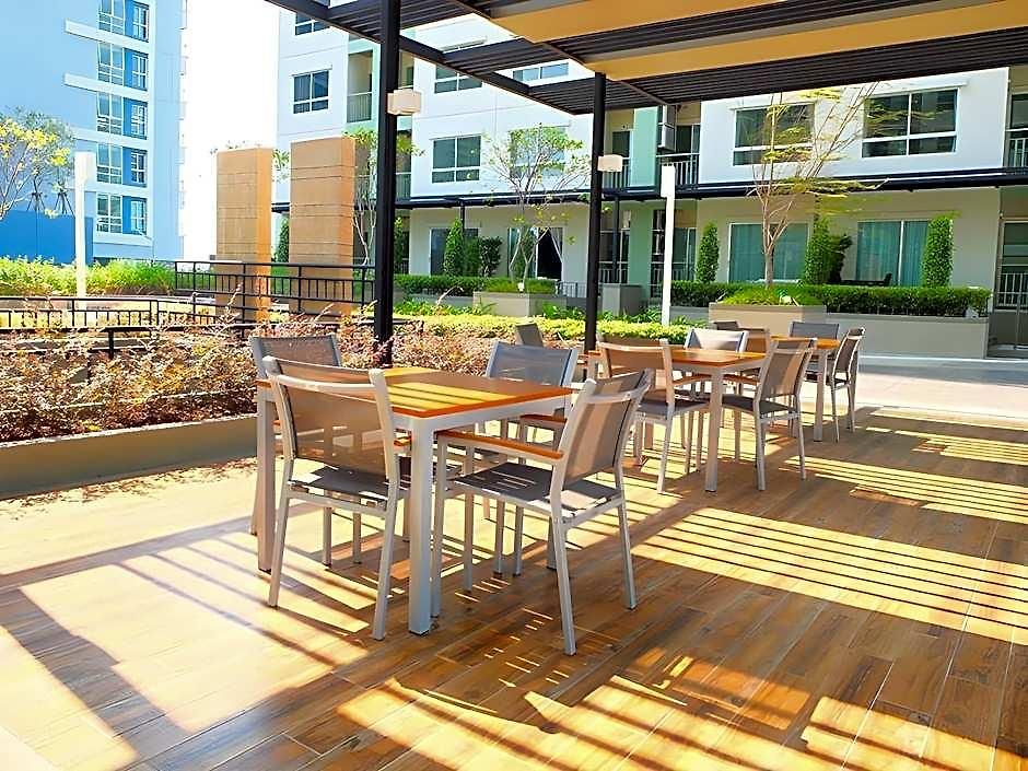 Lumpini Jomtien Seaview E22inn 3* Pattaya