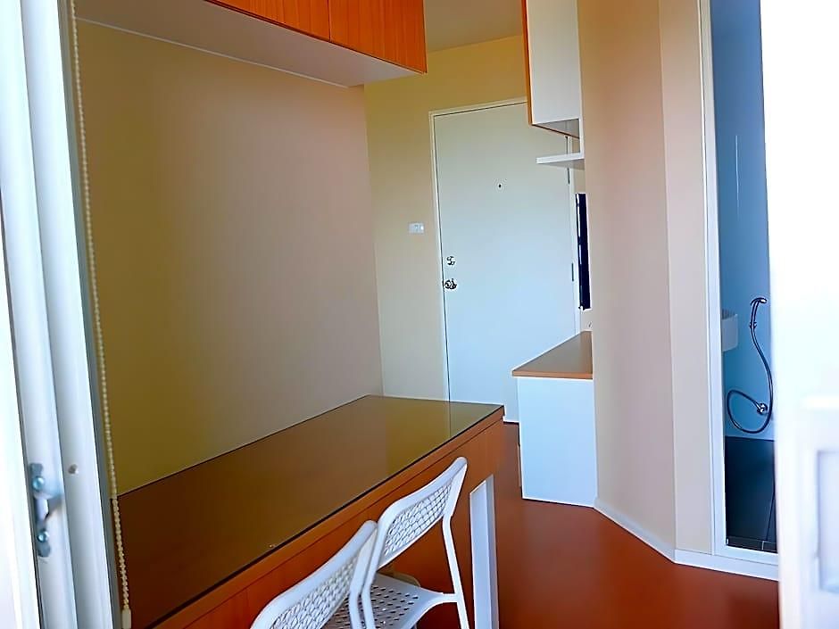 Hotel Lumpini Jomtien Seaview E22inn