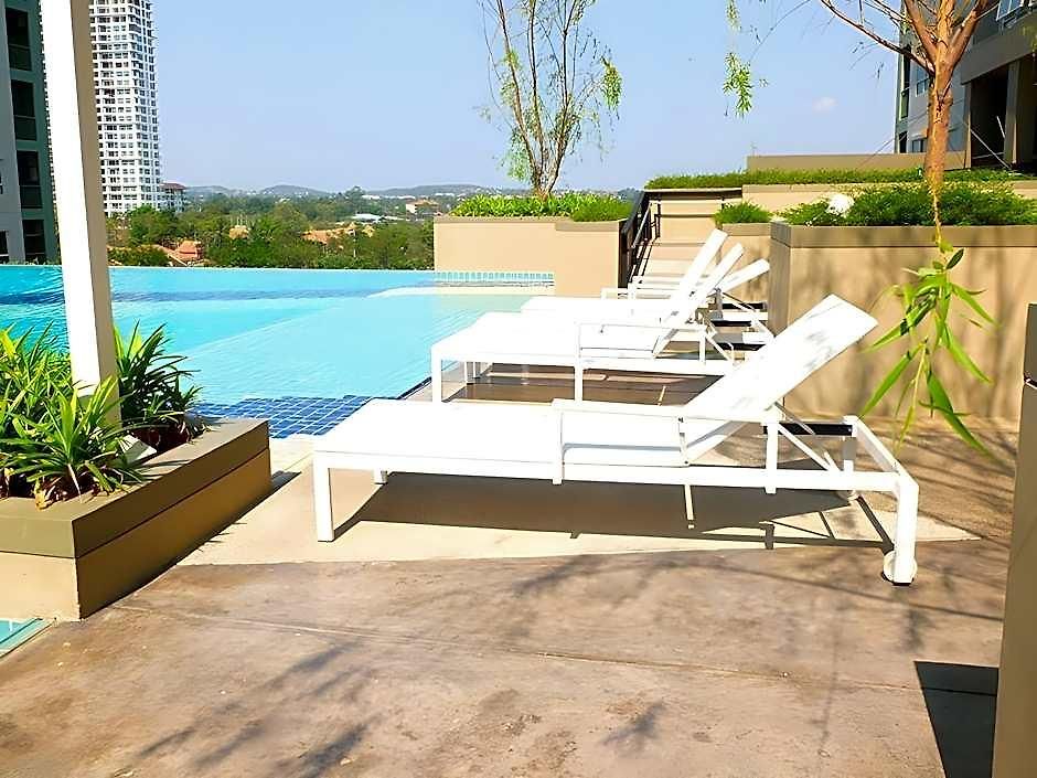 Lumpini Jomtien Seaview E22inn