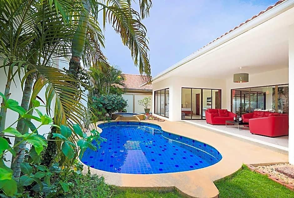 Hotel Avoca Pool Pattaya