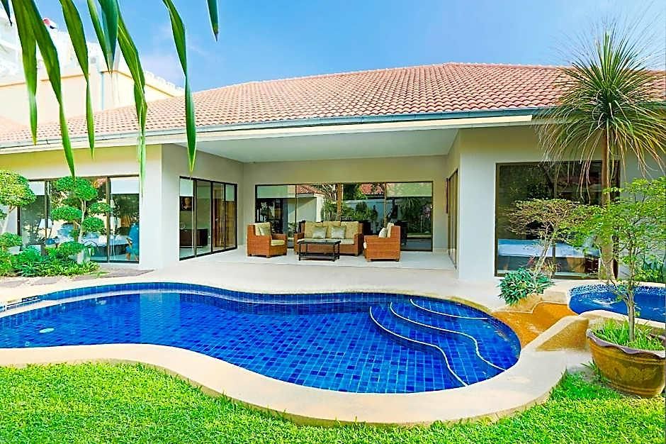 Hotel Avoca Pool Pattaya
