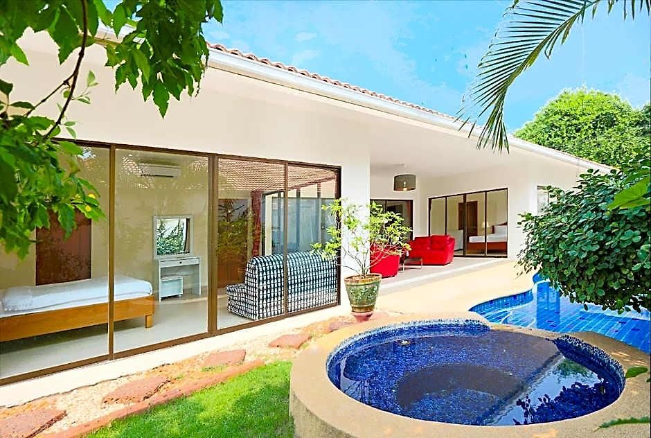 Avoca Pool Hotel