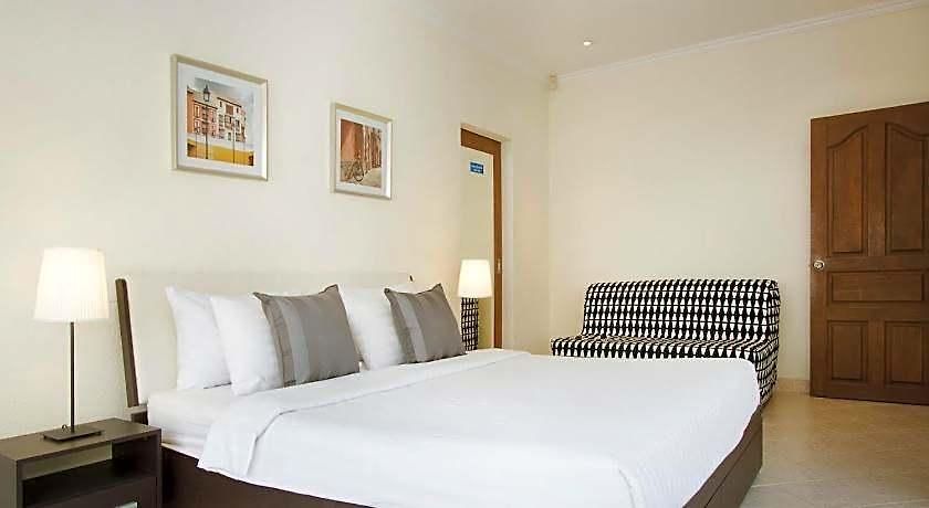 Avoca Pool Hotel 3*