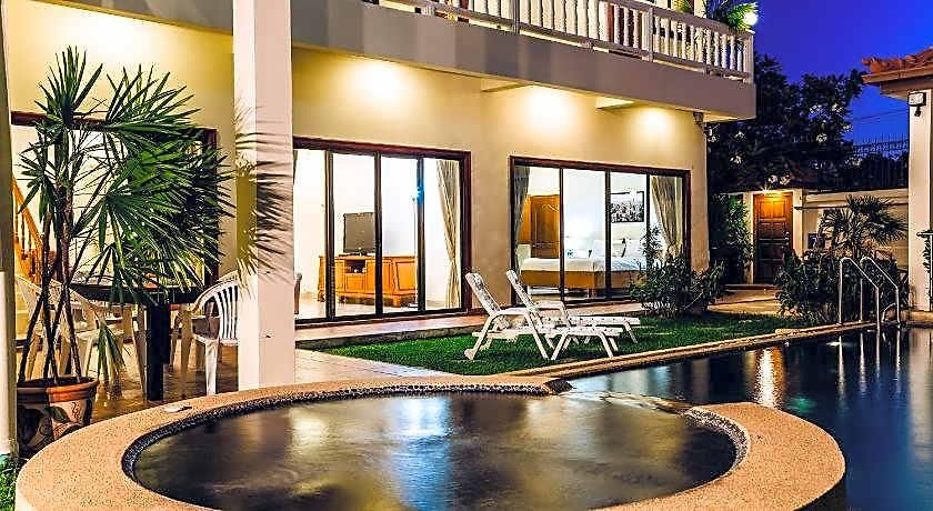 Avoca Pool Hotel 3*