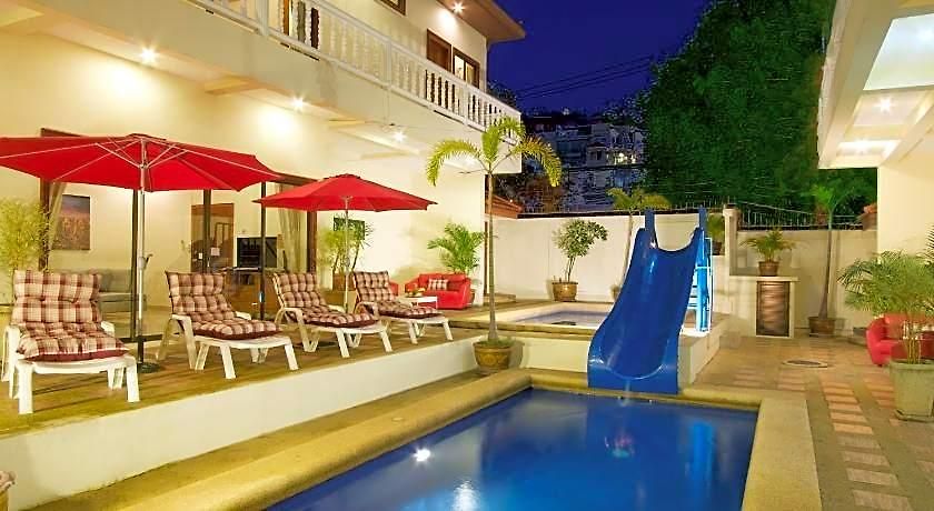 Avoca Pool Hotel 3*