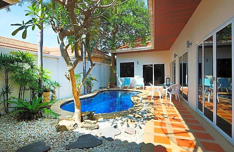 Hotel Avoca Pool