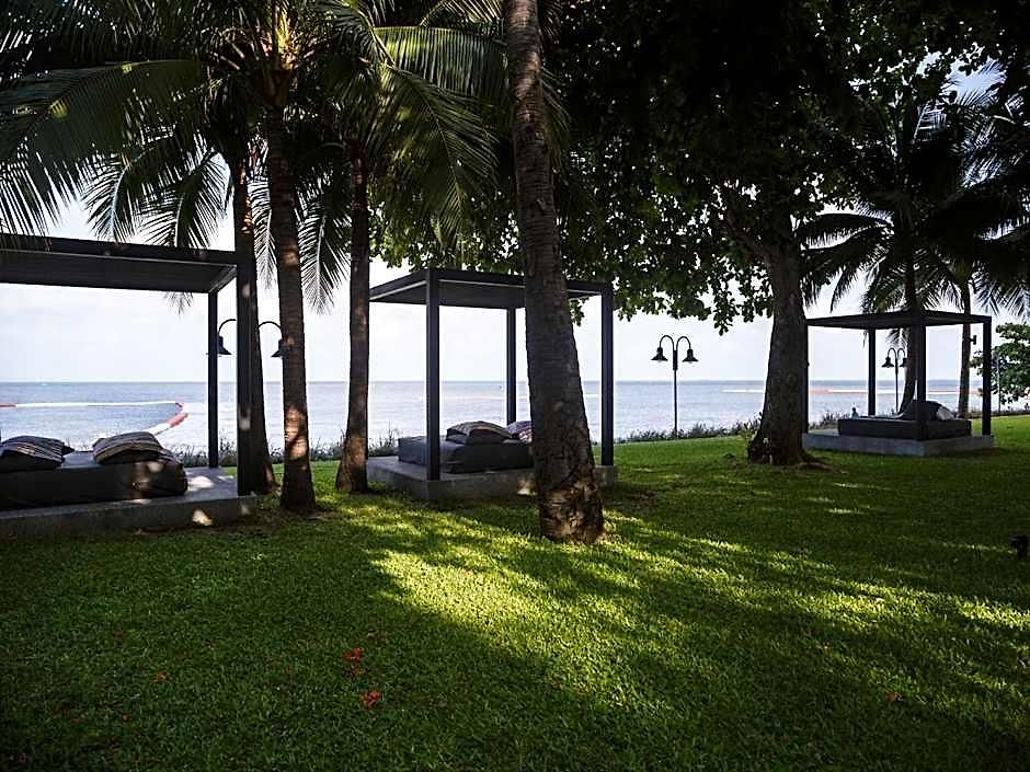 Northpoint Luxury Grandisvillas Hotel
