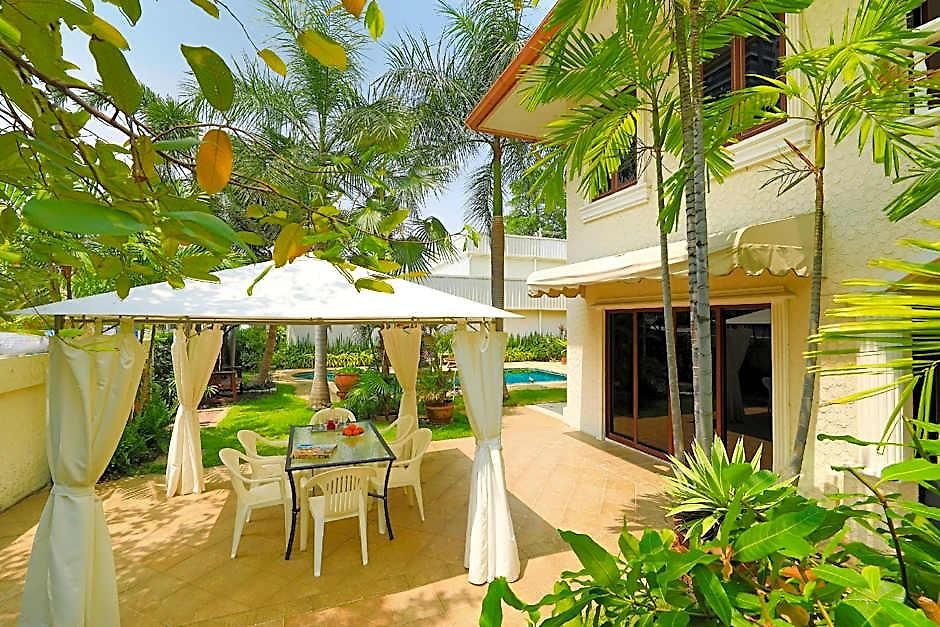 Siam Pool