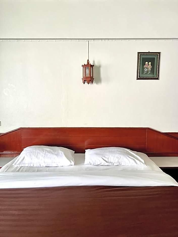 Nn Hotel