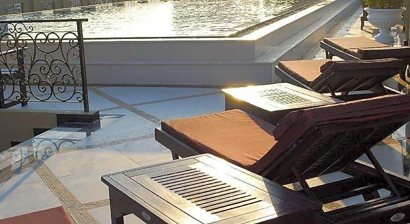 แอลเค รอยอล วิง โรงแรม