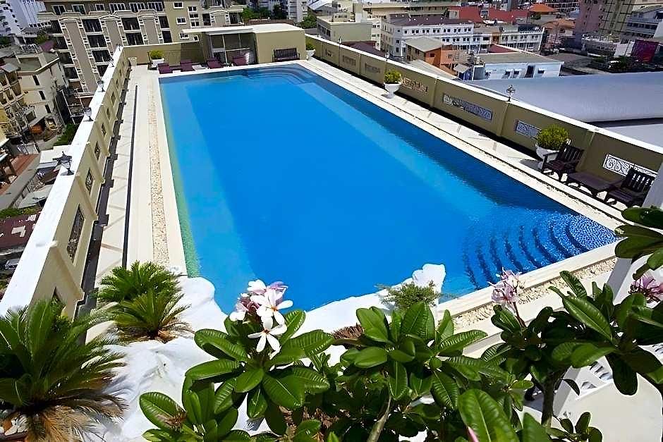 โรงแรม แอลเค รอยอล วิง 3*