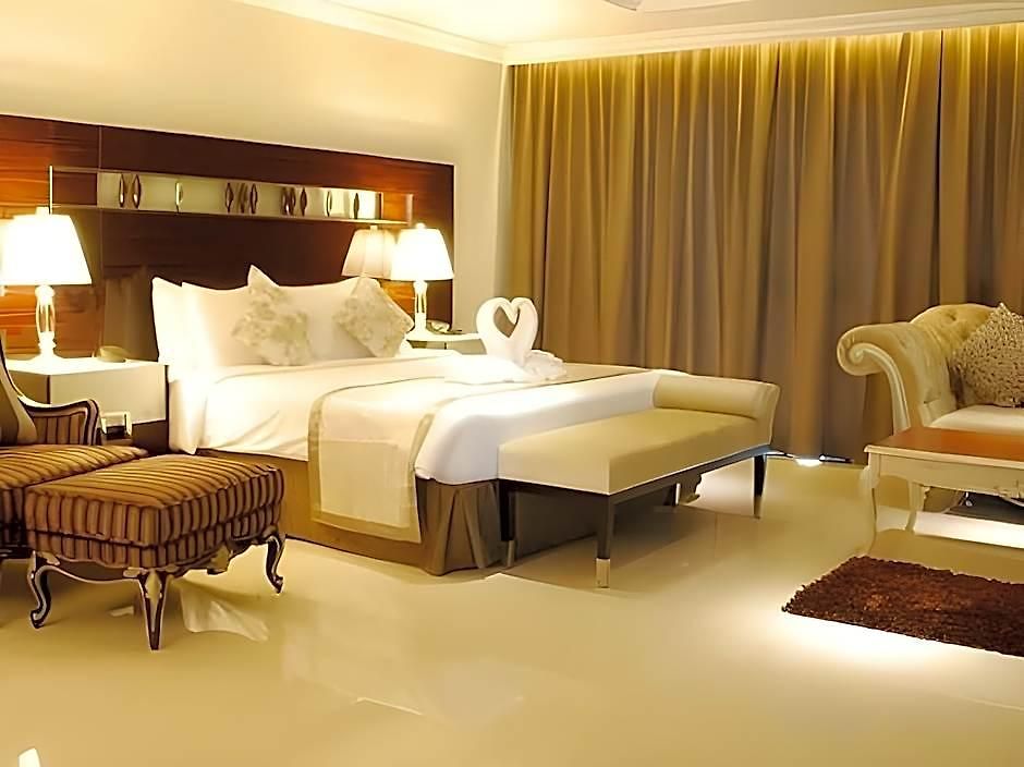 แอลเค รอยอล วิง โรงแรม