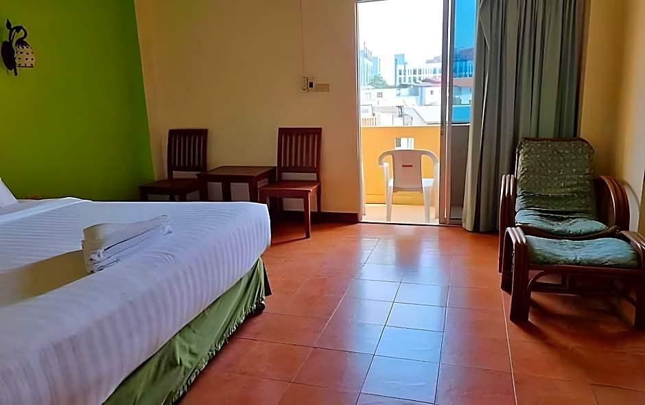 Opey De Place Hotel 3*