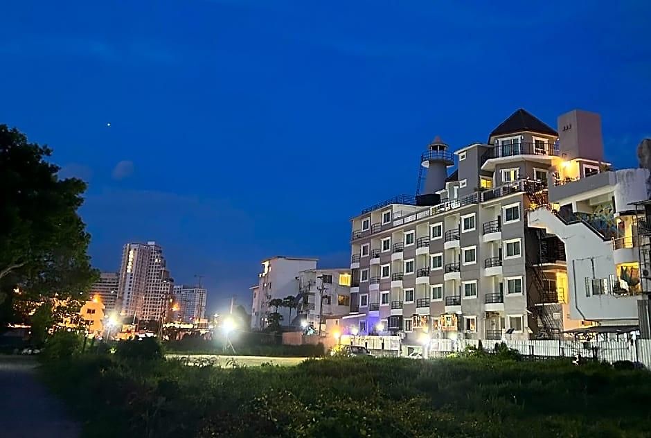 Lighthouse Hotel 2*
