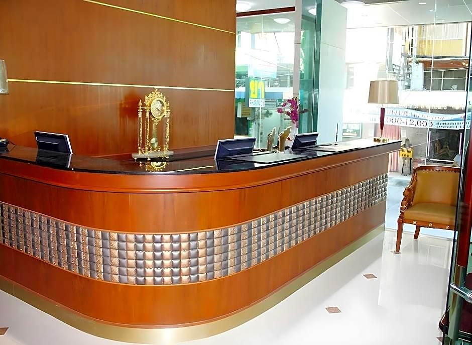 โรงแรม The Grand 3*
