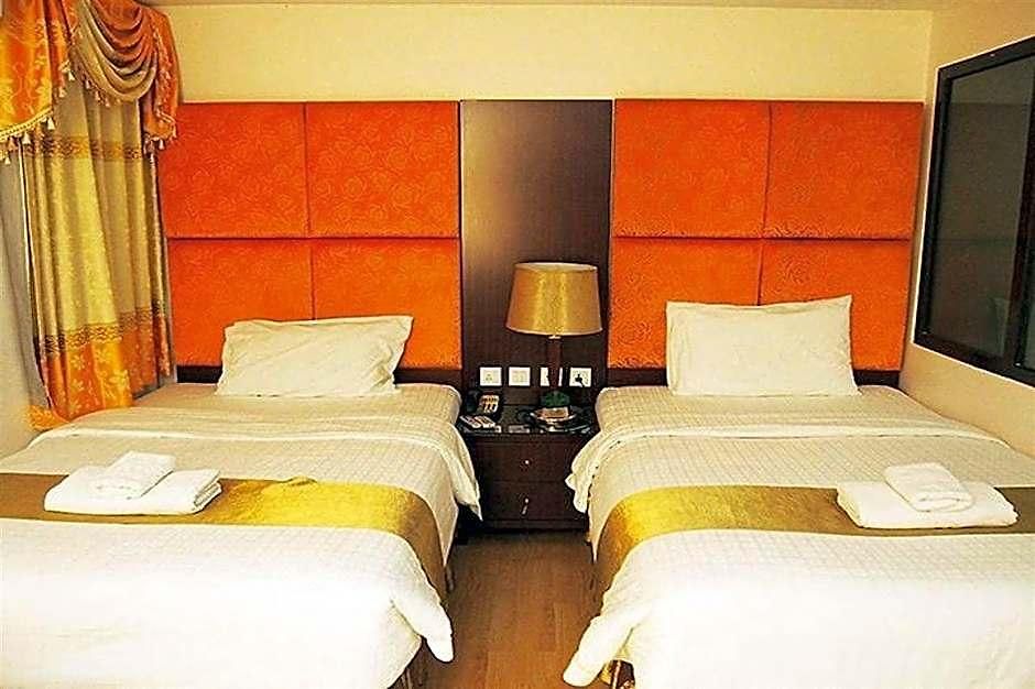 The Grand โรงแรม 3*