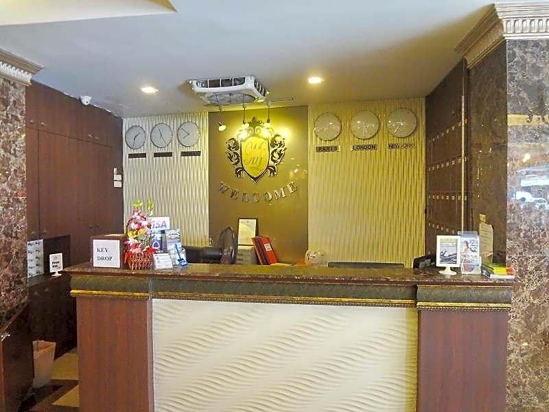 โรงแรม Maleez 3*