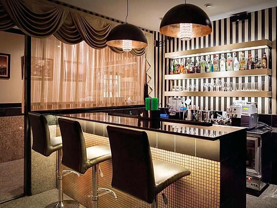 Hotel The Ambiance