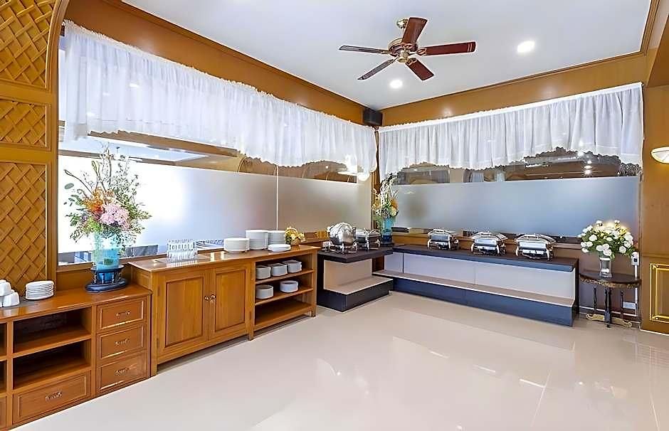 Sabai Nearby Marina 3*