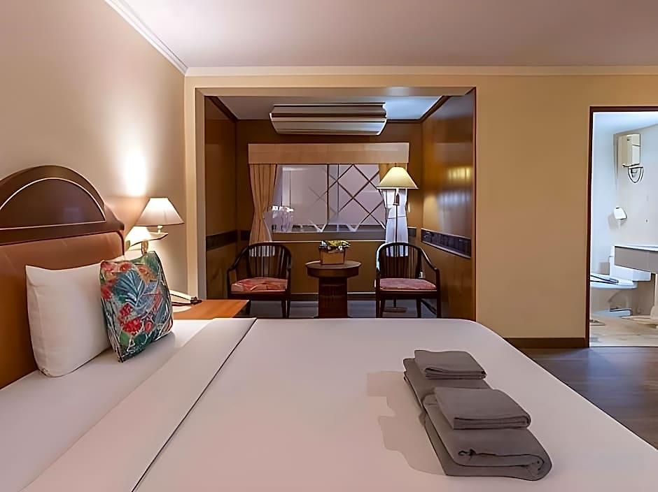 Hotel Sabai Nearby Marina
