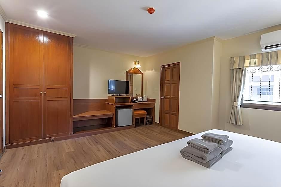 Sabai Nearby Marina 3*