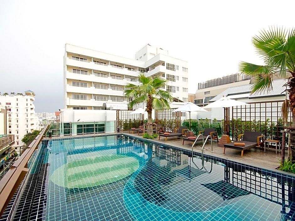 Sunshine & Residences Pattaya