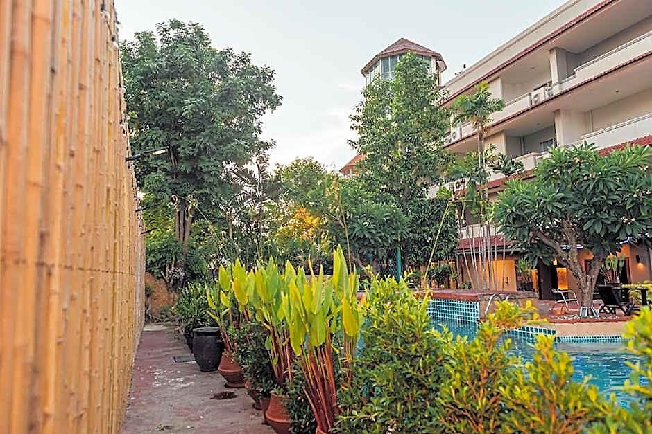 Gazebo Hotel 3*