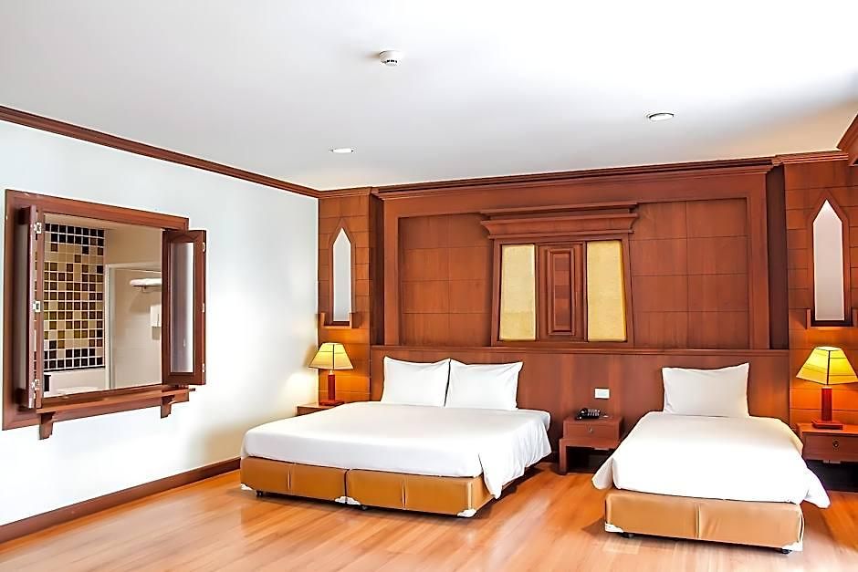 Mike Garden - Sha Extar Hotel Pattaya