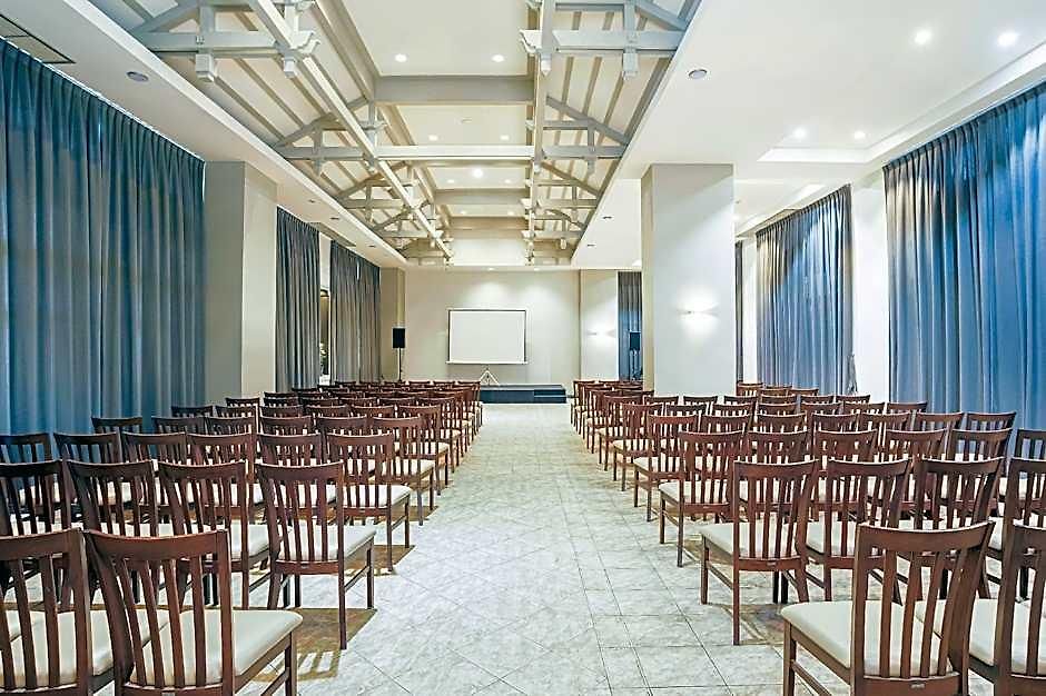 Hotel Mike Garden - Sha Extar
