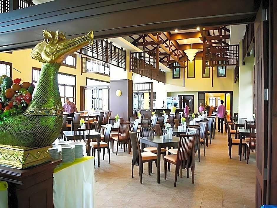 Mike Garden - Sha Extar Hotel 4*