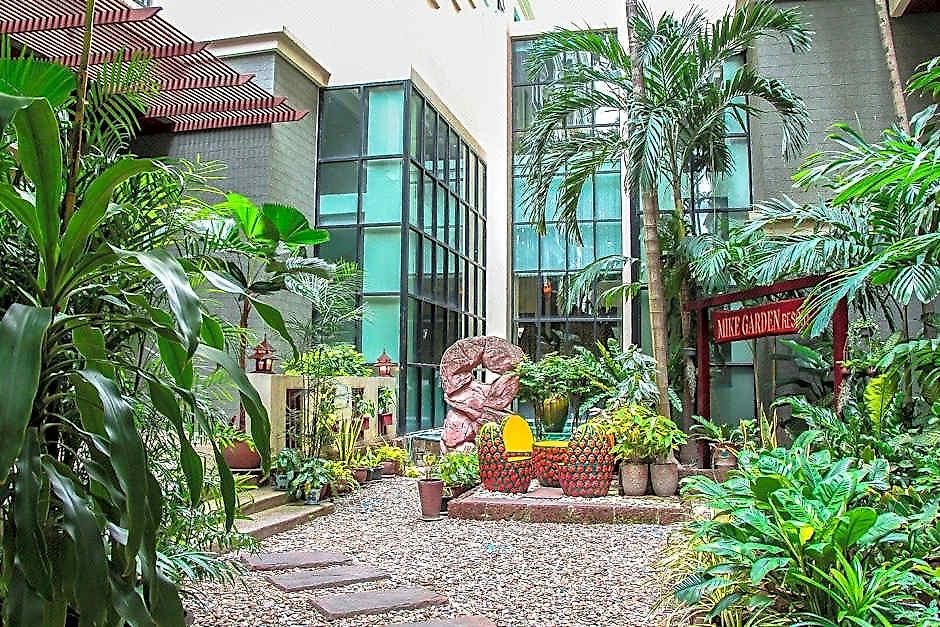 Mike Garden - Sha Extar Hotel