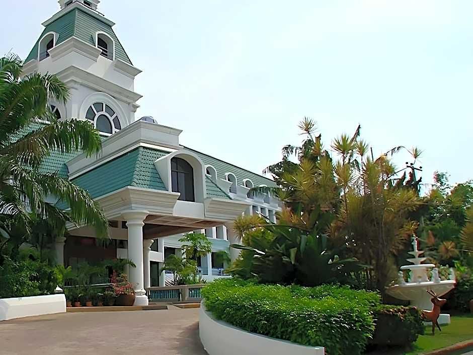 The Camelot 4* Pattaya