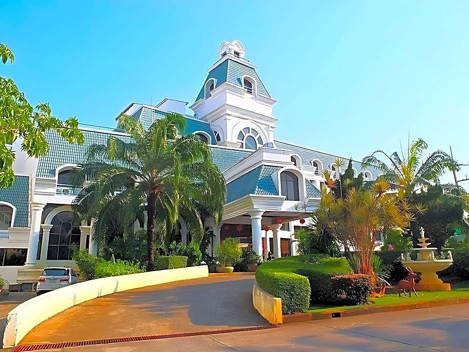 The Camelot โรงแรม 4*