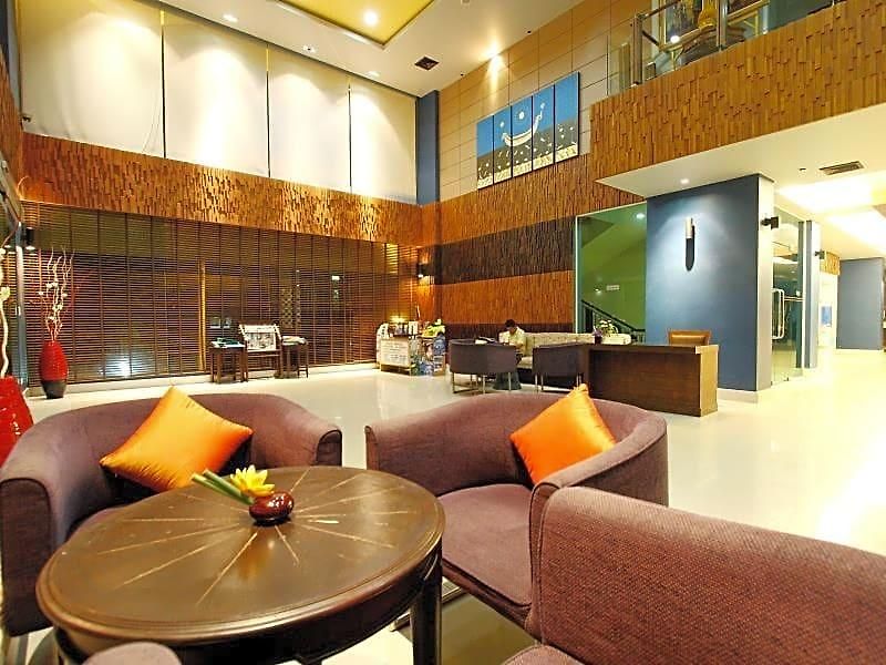 โรงแรม Sea Breeze Jomtien Pattaya