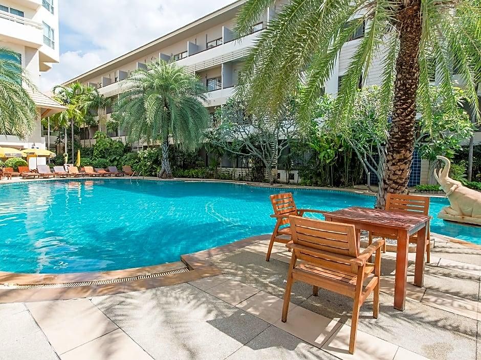 Sea Breeze Jomtien โรงแรม Pattaya